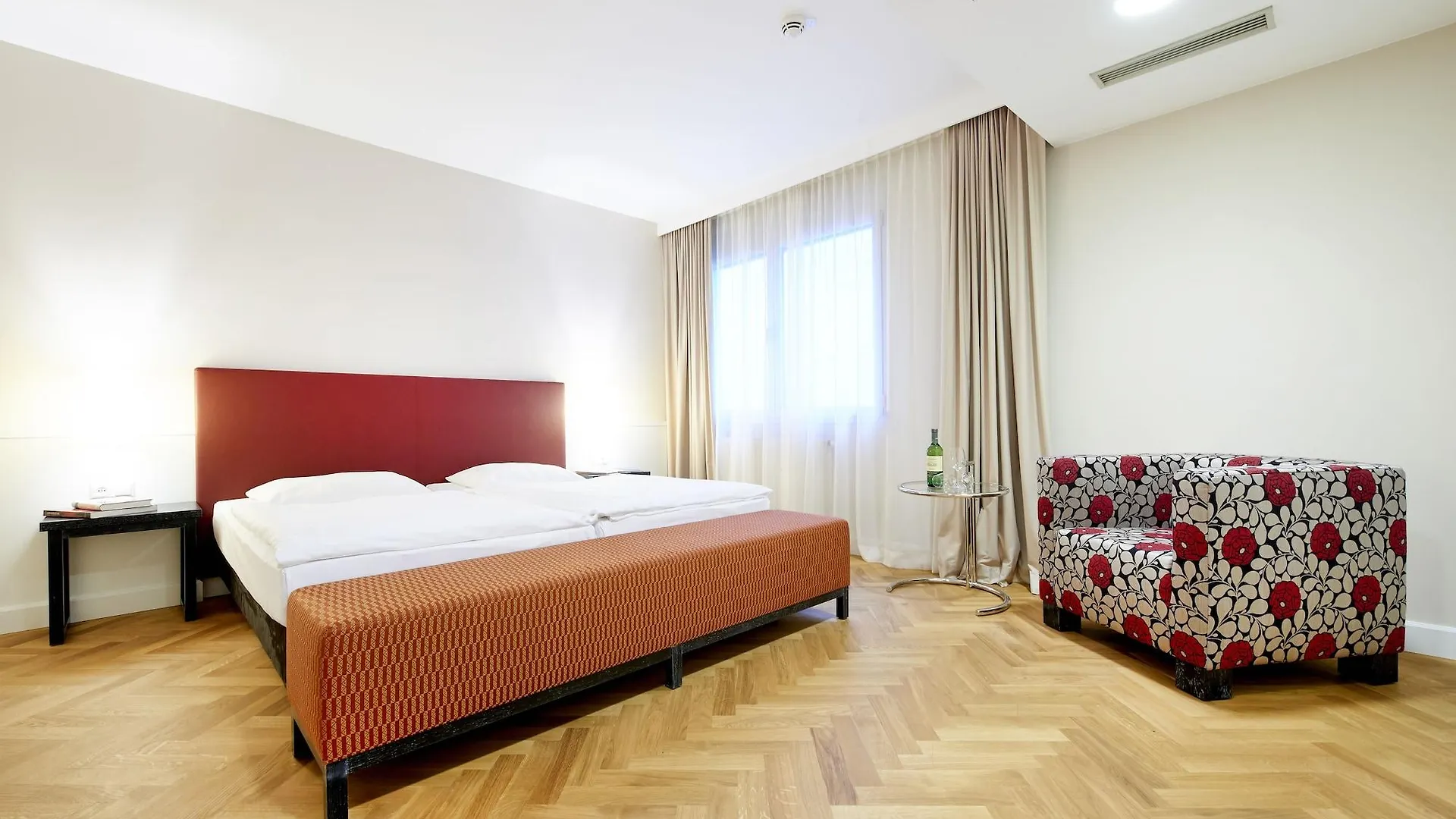 Singerstrasse 21-25 Aparthotel 350M Next To St Stephen'S Square Wiedeń 4*,